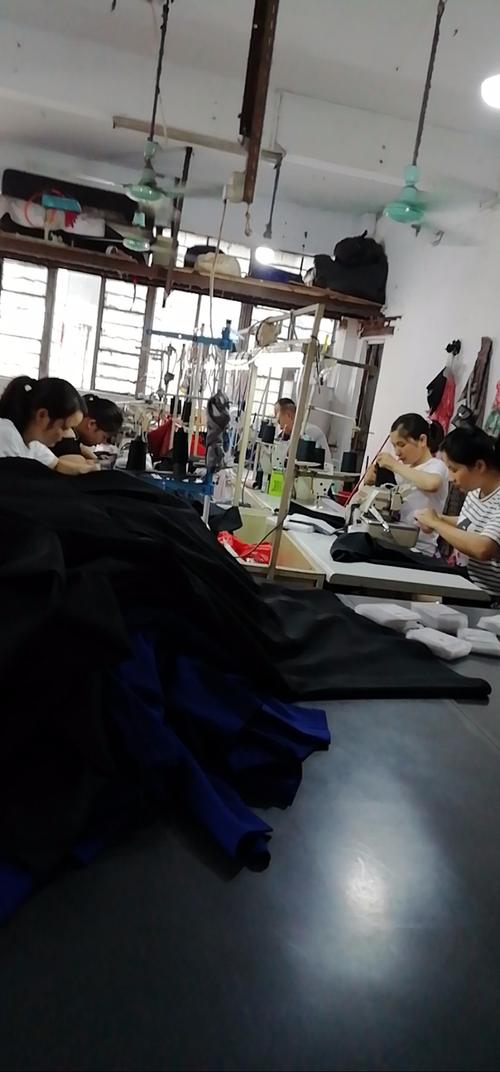 租场地开小型服装加工厂需要什么手续？一份实用清单指南